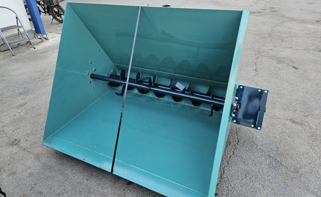 מפזרת קומפוסט